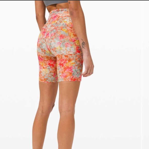 💕LULULEMON ALIGN HIGH RISE SHORT WITH POCKETS 8”💕 - Picture 11 of 16